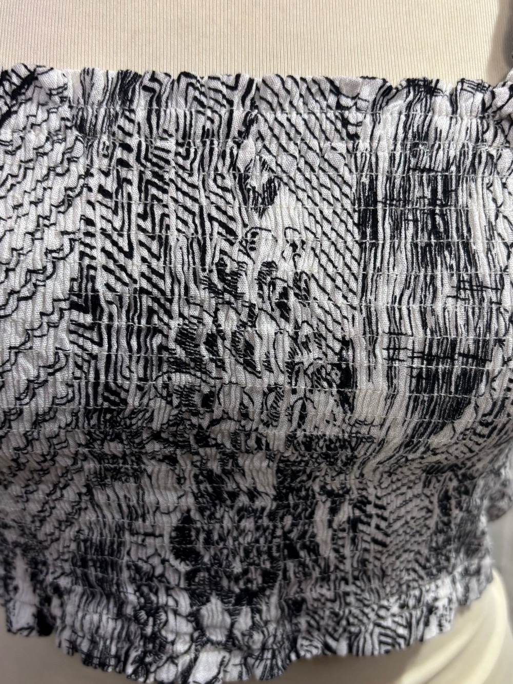 Paper Crane Smocked Square-Neck Crop Top in Black & Ivory - Picture 4 of 9